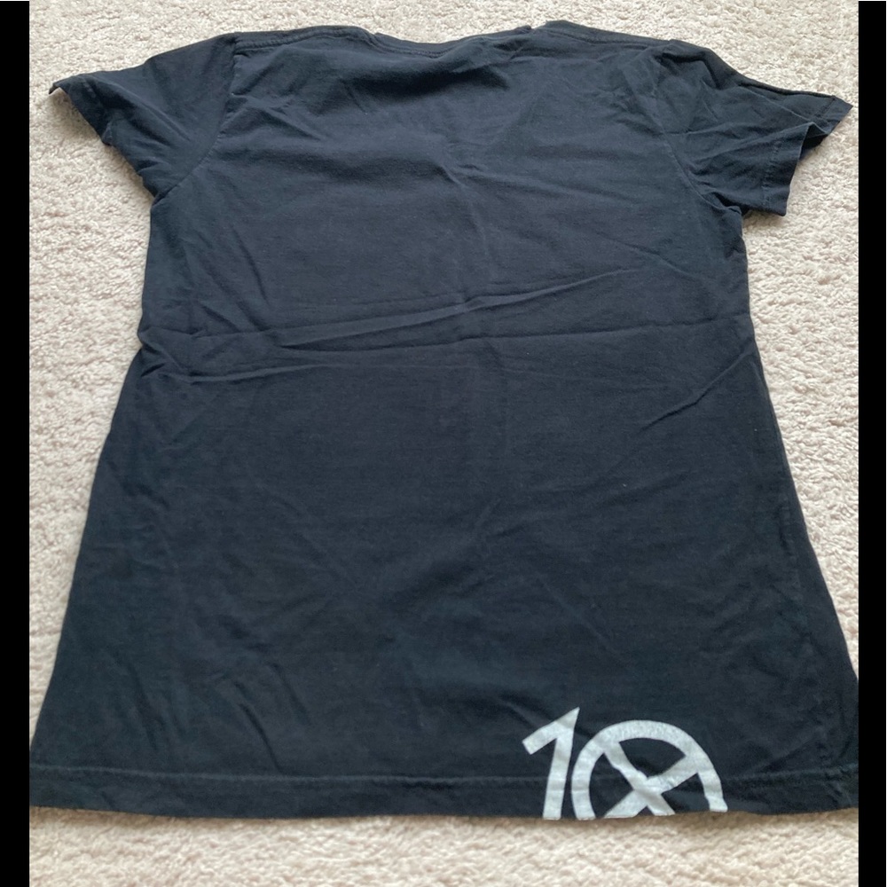 10 Deep Tee - Picture 3 of 5